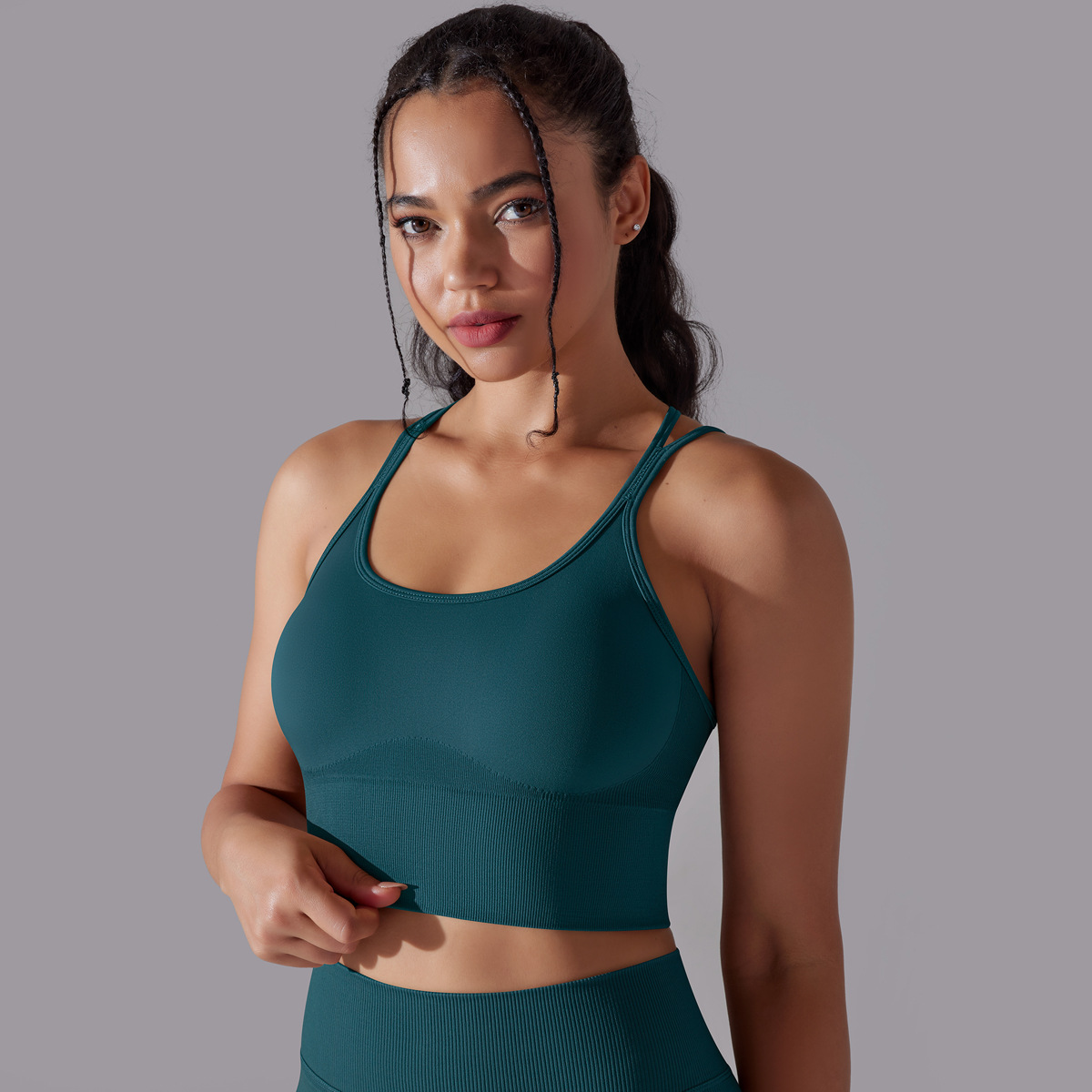Seamless Solid Color Cross Back Sports Bra Vest Yoga Running Fitness Three-Piece Set_voghion.com