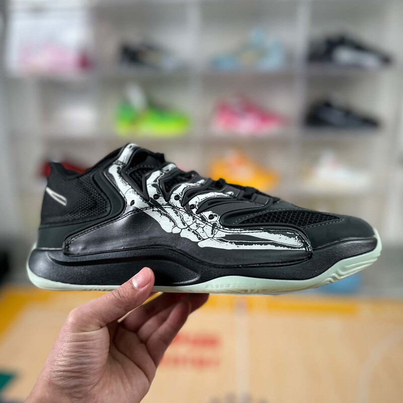 Putian Durant Kd18 Halloween Limited Edition Basketball Shoes, Luminous Breathable Grip Sports Shoes, Claw-Style Fashionable Men's Shoes Putian Durant Kd18 Halloween Limited Edition Basketball Shoes, Luminous Breathable Grip Sports Shoes, Claw-Style Fashionable Men's Shoes