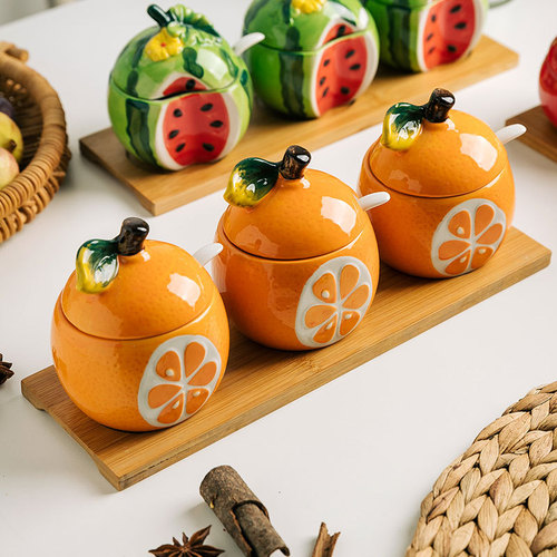 小作陶瓷家用水果浮雕调味罐创意造型佐料罐带盖味精盐盒厨房