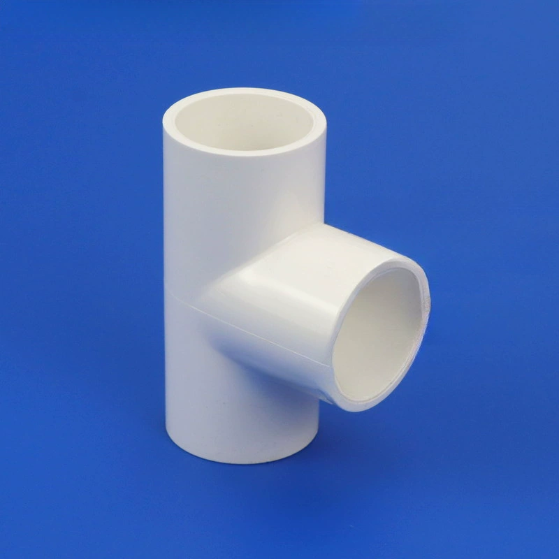 Белые комплектующие из PVC, тройник