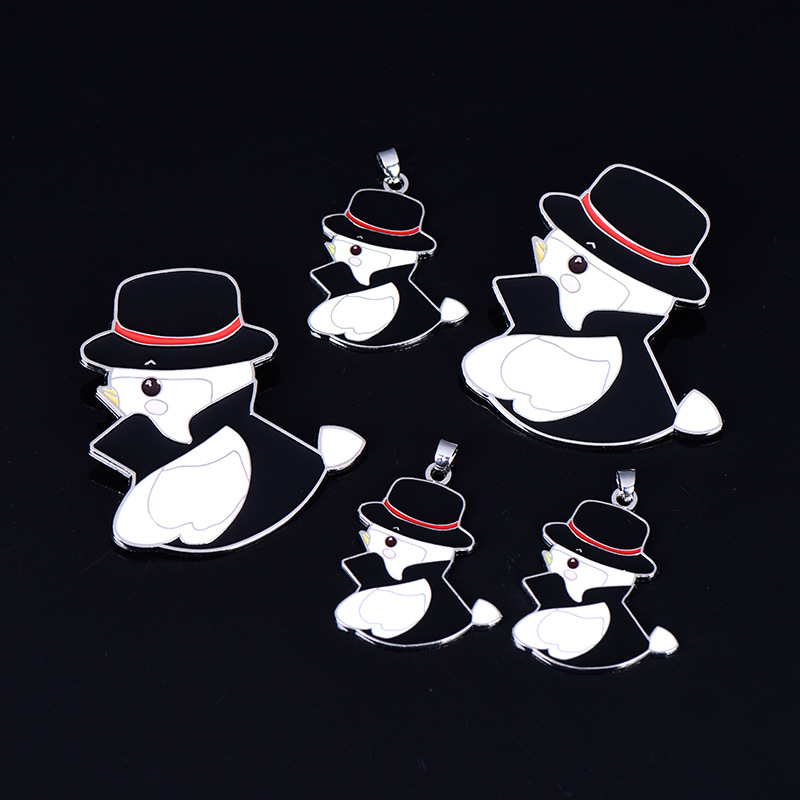 创意卡通动漫企鹅异形金属烤漆珐琅徽章活动纪念胸章胸牌徽章设计