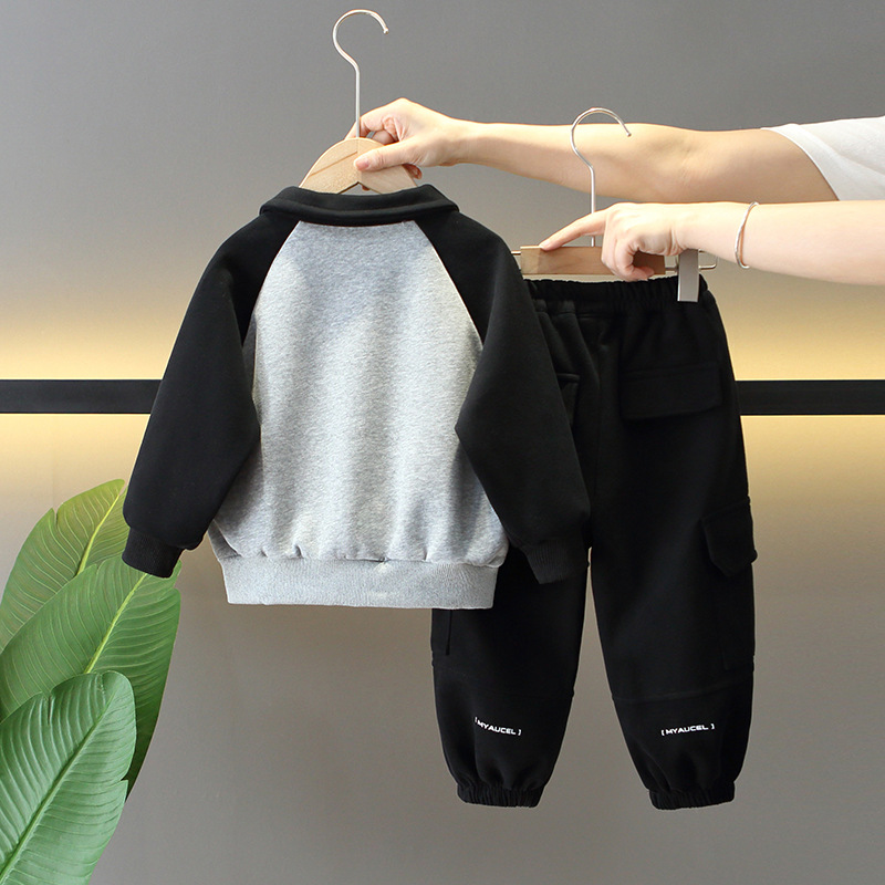 5913 traje de suéter de otoño para niños 2025 nuevo estilo guapo bebé chico polo para niños primavera y otoño traje de dos piezas