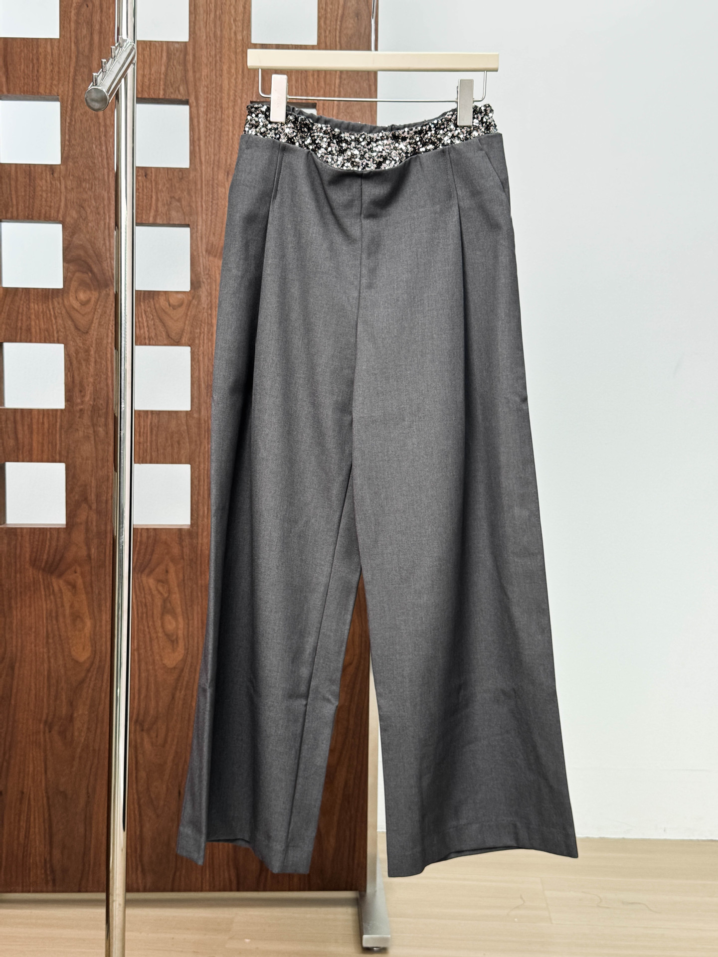 Pantalones de traje de lentejuelas de cintura alta para mujer, diseño de primavera 2024, pantalones largos con un toque de alta gama, aptos para mujeres pequeñas, pantalones de pierna ancha que realzan la altura image 7