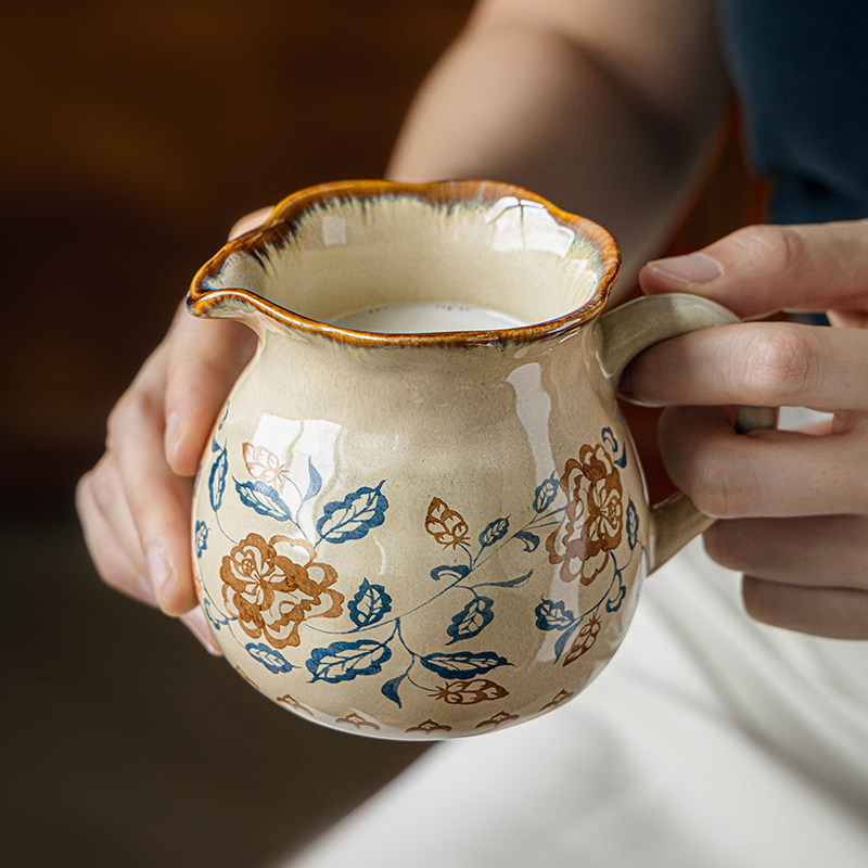 Vintage lace milk jug, ceramic milk cup, distinctive pointed spout milk pot, small coffee milk cup, Western-style sauce pot, cross-border export