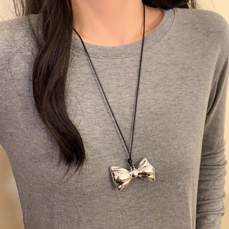 Otoño y invierno minimalistas collares colgante de goteo de Feng Shui mujeres chaqueta larga suéter cadena casual accesorios de lujo ligero