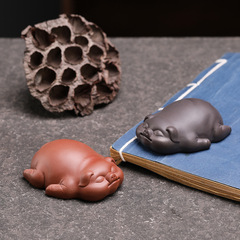 Yixing zisha tea pet sculpture exquisite hand-painted tea toy tea set accessory little pig tea pet posture animal