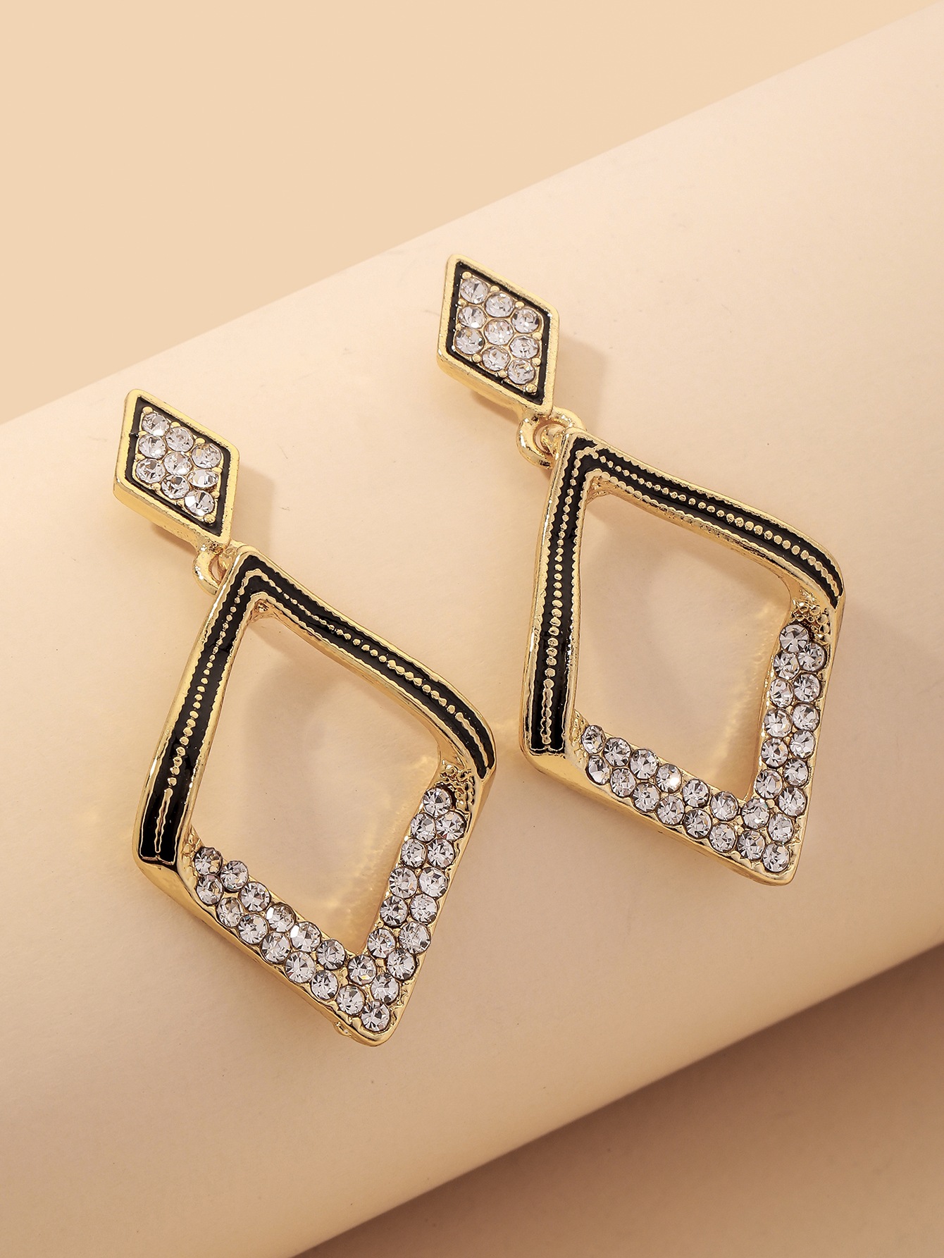 Square Diamond Geometric Earrings display picture 7