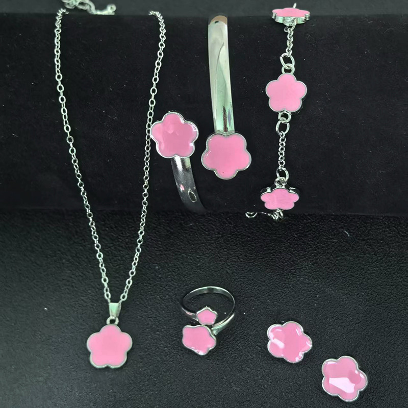 ヨーロッパとアメリカの国境を越えた売れ筋の5枚の花びらの花5点セットネックレスブレスレットブレスレットイヤリングリングヨーロッパとアメリカのエレガントなセット在庫あり|undefined