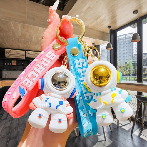 Spaceship Keychain Bulk Car Key Ring Small Decor Cartoon Astronaut Bag Key Chain Wholesale