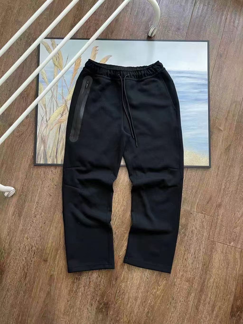 Sweatpants black