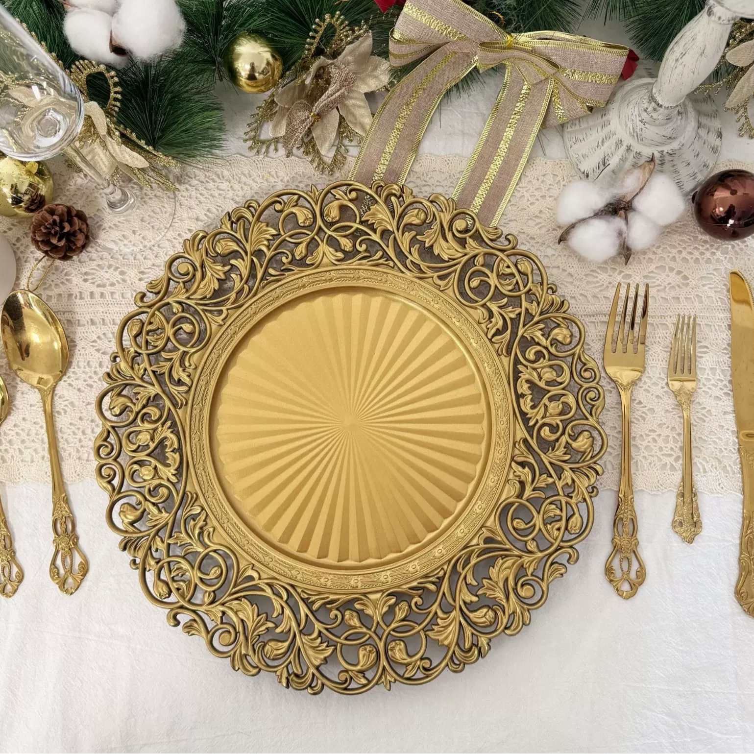 外贸批发婚礼酒店派对一次性圆形装饰塑料盘charger plate