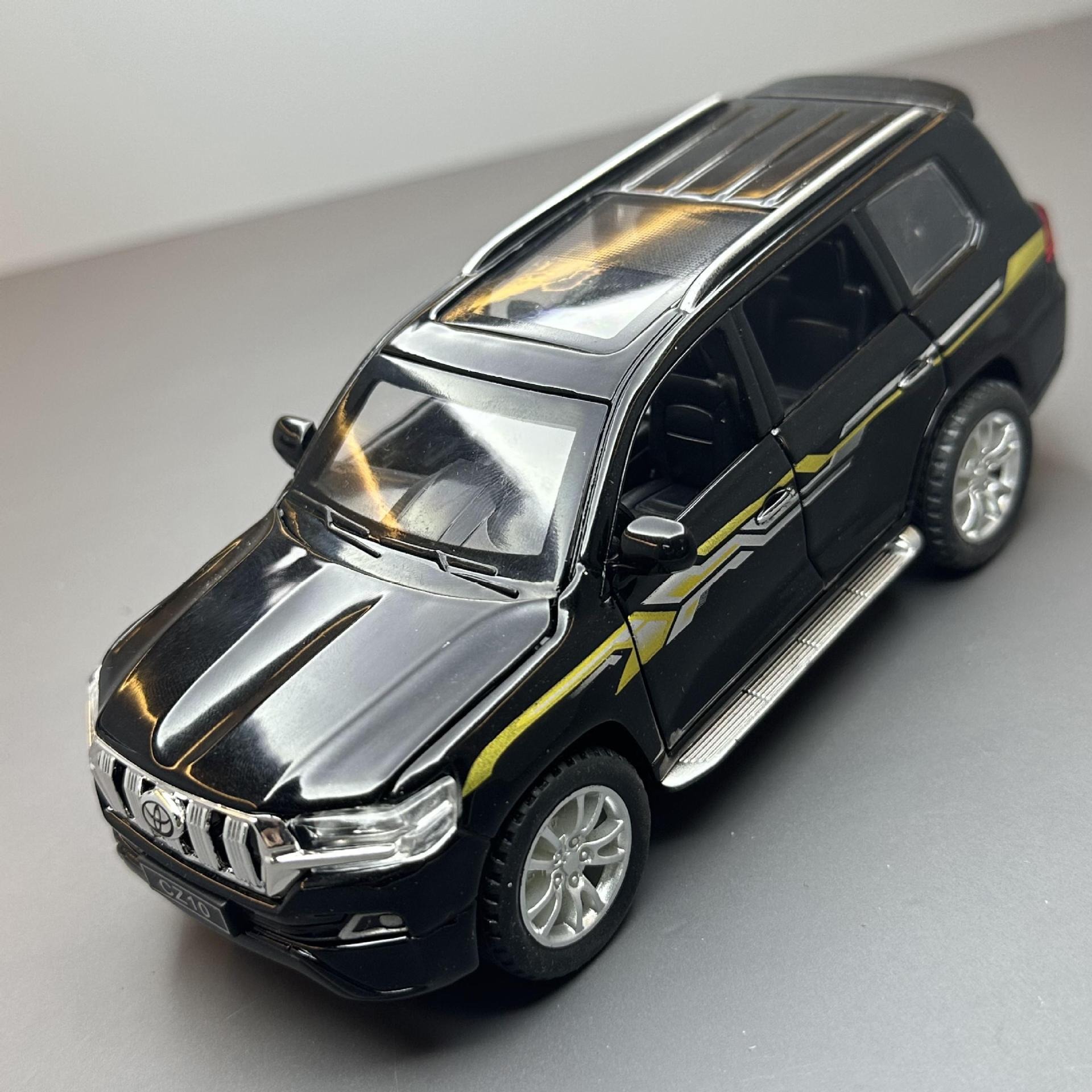 Modelo de coche de aleación de coche 1:32 Toyota Prado 2019 tire hacia atrás de sonido y luz de juguete todoterreno modelo de coche adornos