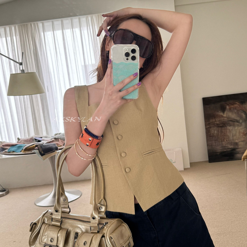 AKskylan French-style square-neck suit vest for women, sleeveless outerwear, waist-cinching, slimming, elegant top 85918 AKskylan French-style square-neck suit vest for women, sleeveless outerwear, waist-cinching, slimming, elegant top 85918