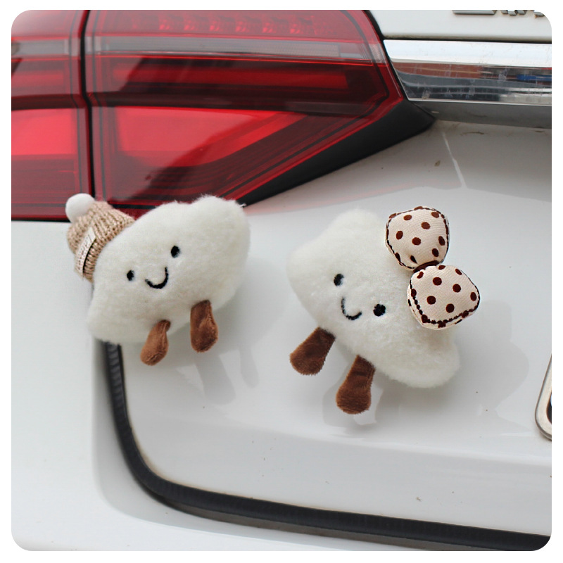Linda nube decoración de la parte trasera del coche colgante de la parte trasera del coche decoración del coche decoración 2025 celebridad de Internet nueva muñeca chica