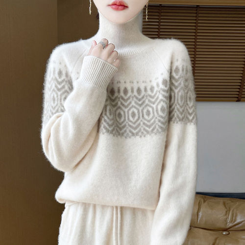 Women's High-End High-Neck Wool Sweater 100% Pure Wool Autumn/Winter New Embroidered Thick Warm Loose Knit Top