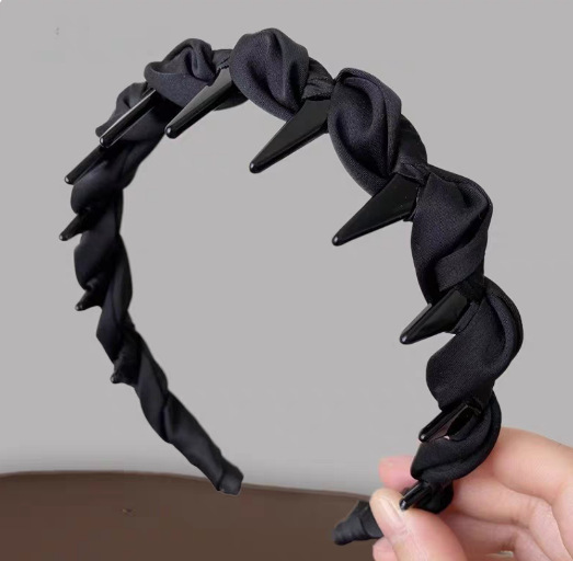 # 209 black satin wavy hairband