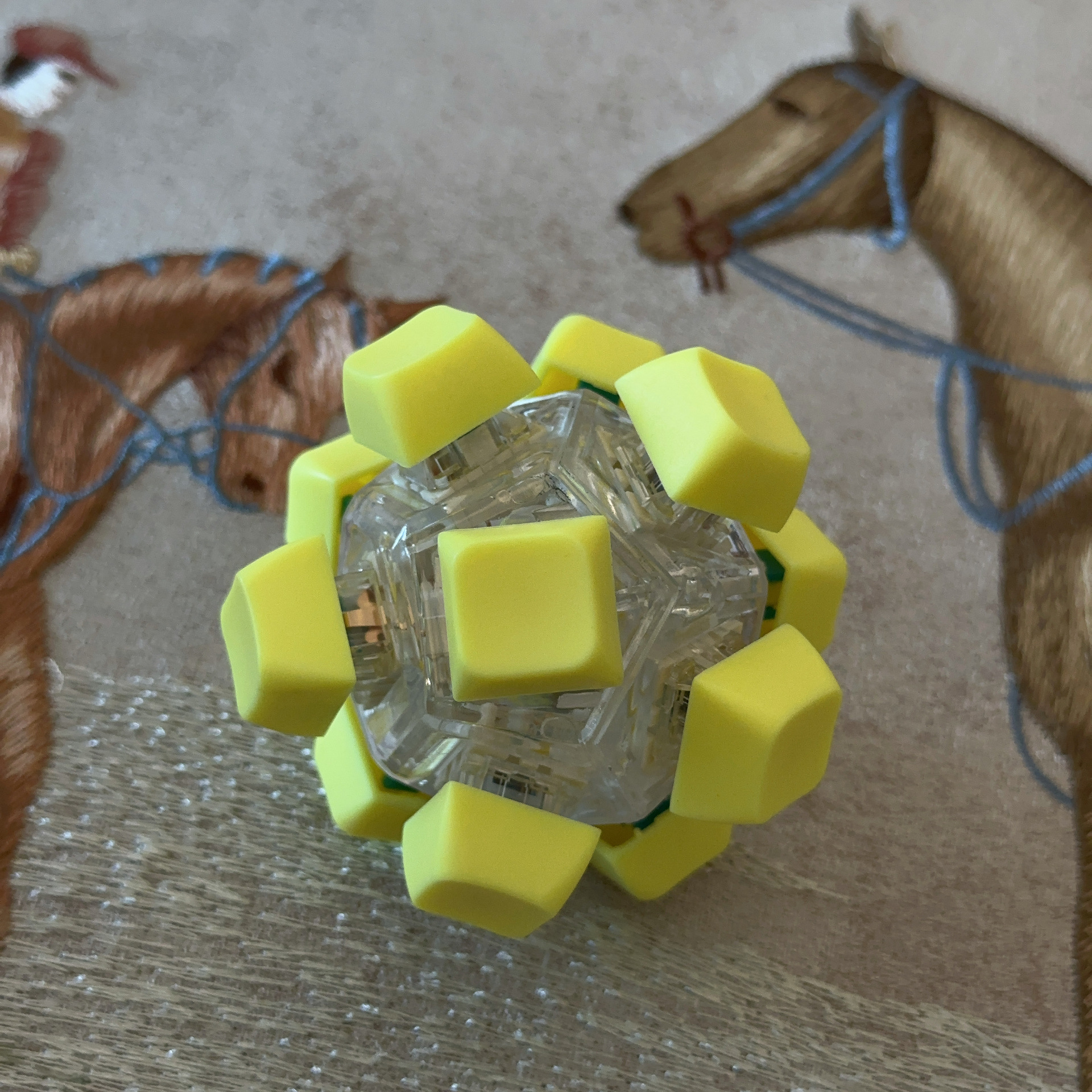 12-key transparent shell-bright yellow cap