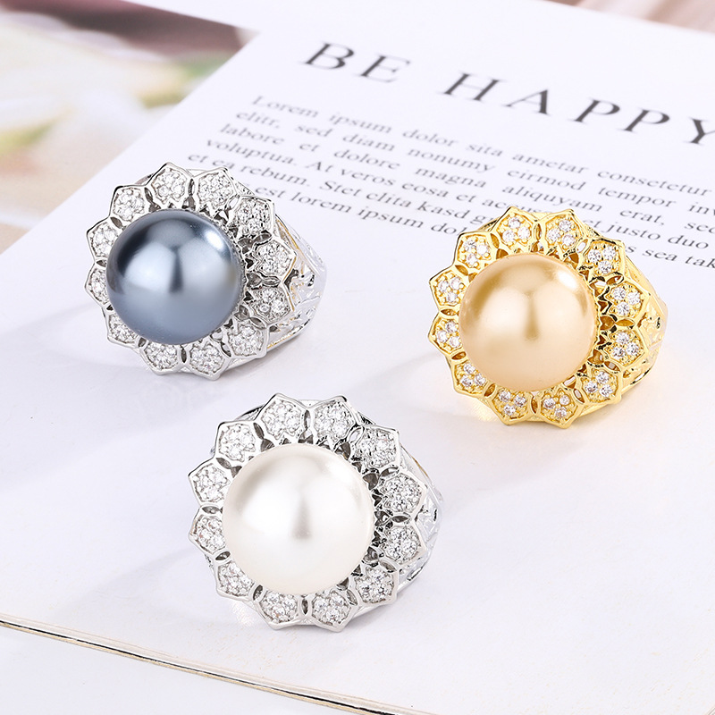 2024 nuevo estilo Zhuang Shengsheng joyería cobre chapado en oro blanco redondo anillo de perlas en forma de flor para mujer 14mm al por mayor