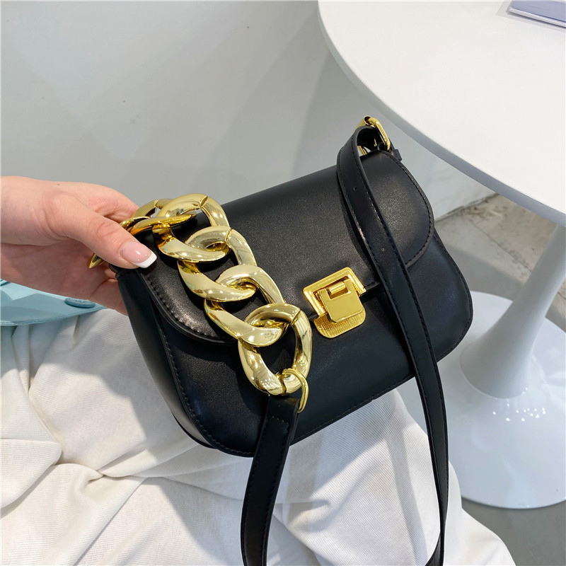 New Acrylic Thick Chain Metal Buckle Saddle Bag Wholesale Nihaojewelry display picture 19