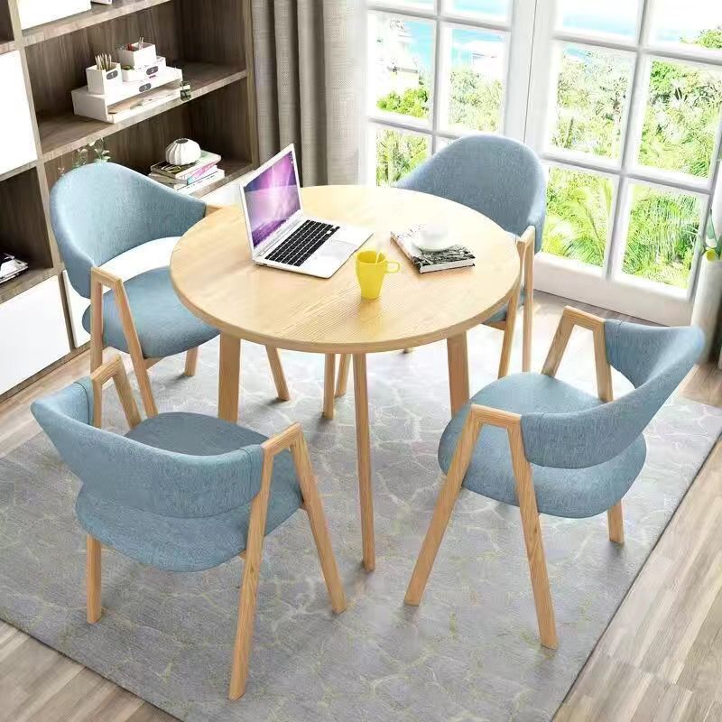 로그 컬러 원형 테이블 + 하늘색 천