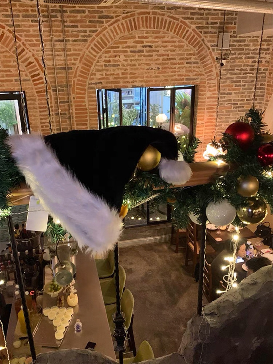 Nuevo sombrero de Navidad de arco negro dulce cool sombrero de invierno de niñas sombrero caliente de peluche rojo sombrero de Navidad