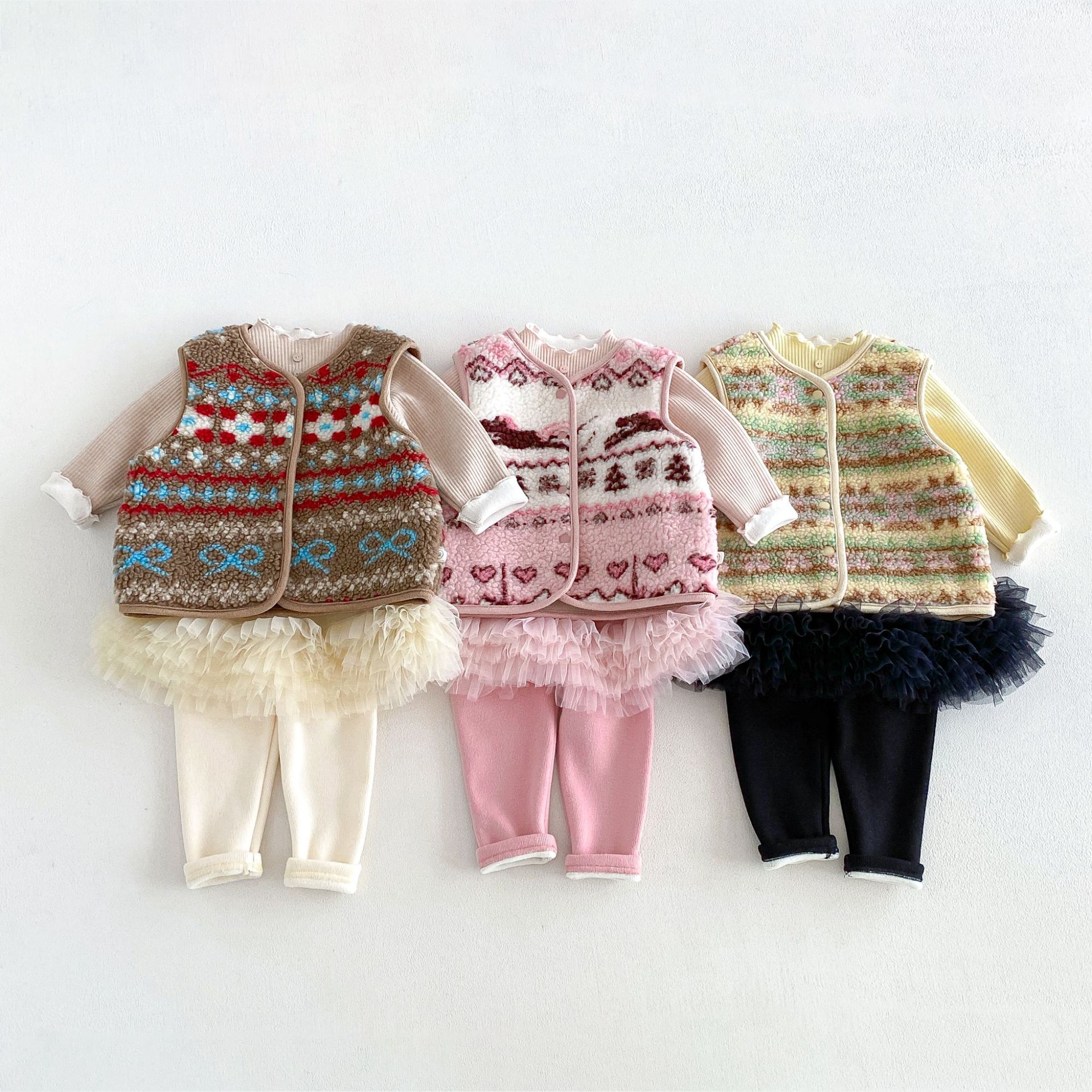 Girls' lamb wool vest, 2026 winter collection, retro floral print, thickened top, children's winter clothing, zdy6504