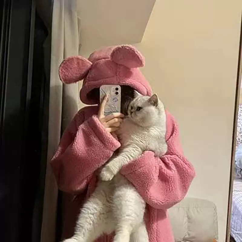 卫衣女秋冬新款在逃妮妮可爱炸裂羊羔毛宽松外套