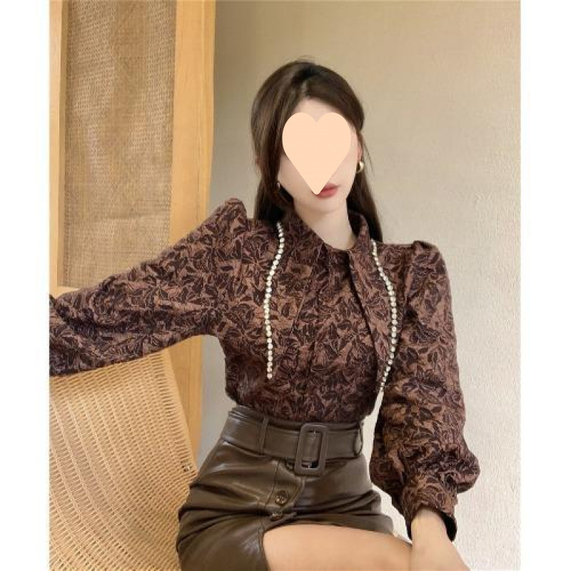 韓国版の女性用ニッチな大きなポインテッドカラーシャツ、スリムでセレブなダークパターンのジャカードダイヤモンドボトム長袖トップシャツ|undefined