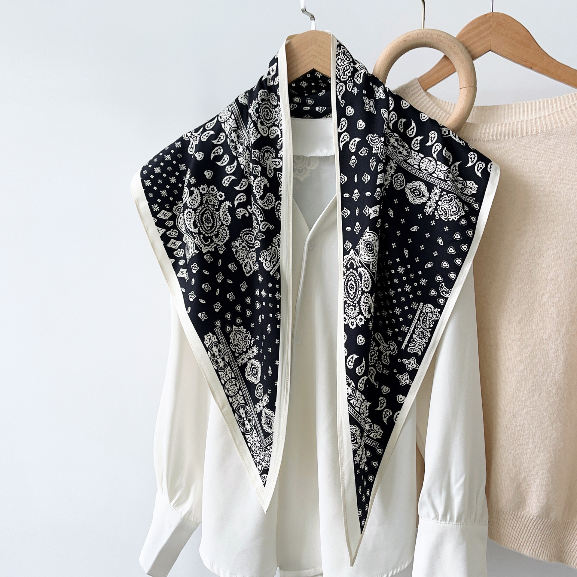 2025 nuevo estilo verano todo-fósforo cintura a juego camisa traje de mezclilla chal seda de sarga toalla triangular de moda fresca