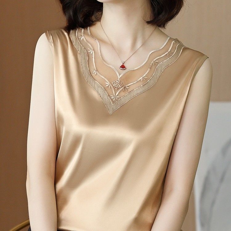Women's Camisole Women's Spring and Autumn Loose Bottoming Large Size Satin Shirt Sleeveless Lace V-neck Top