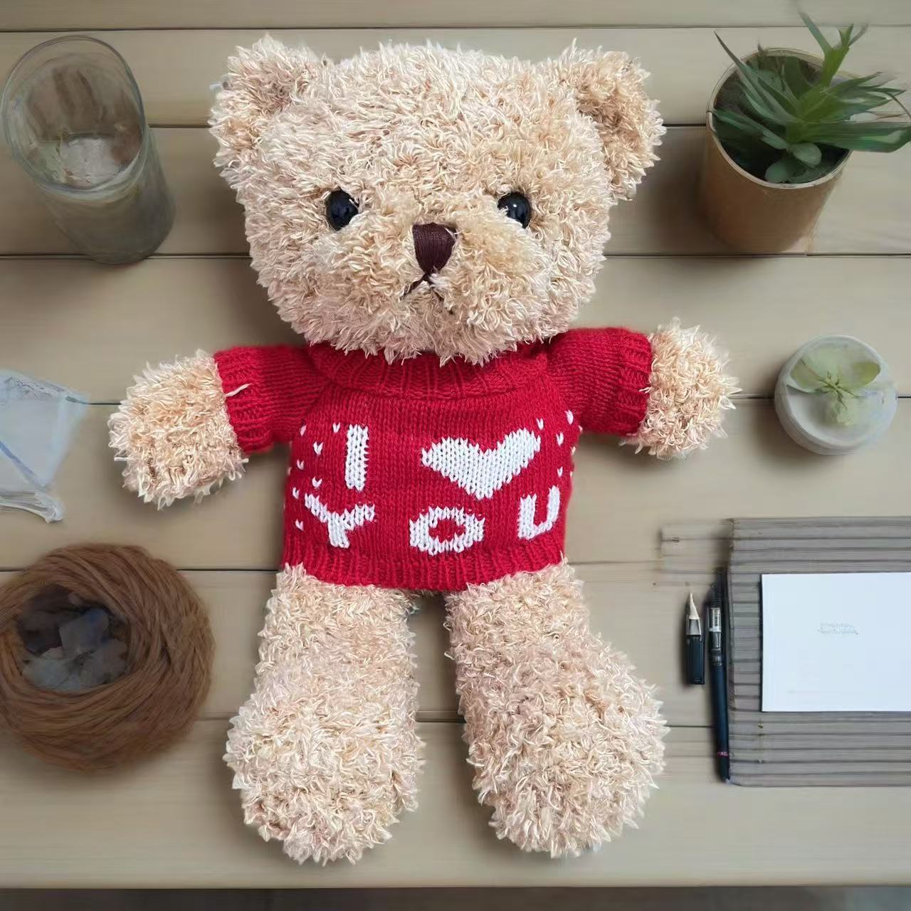 Red love seaweed bear