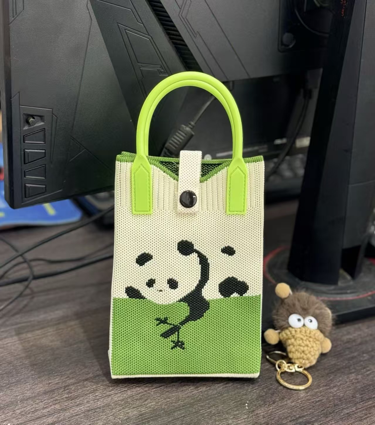 Panda y bambú