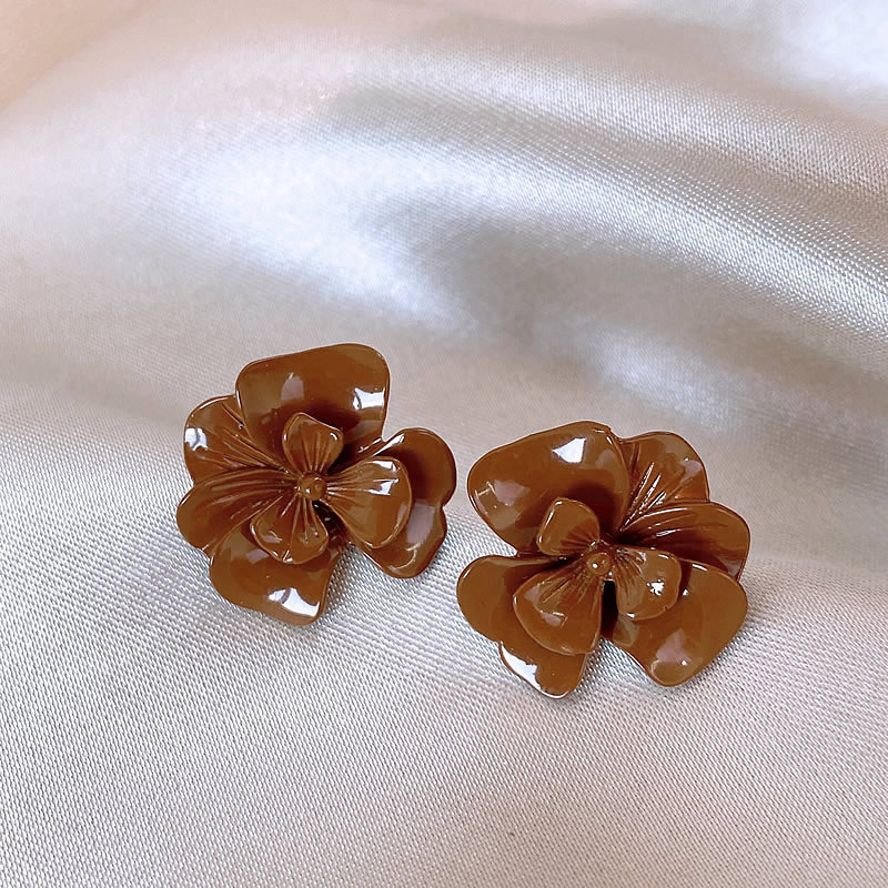 Aguja de plata, circón, diamantes, pendientes geométricos, lujo ligero, pendientes simples, de alta gama, pendientes, temperamento, pendientes de todo fósforo, mujeres al por mayor