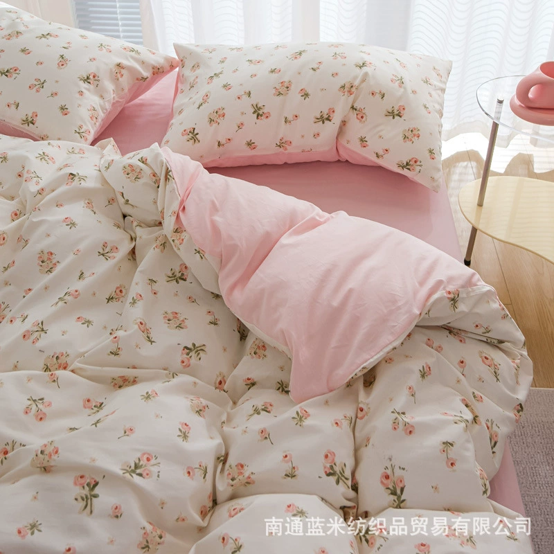 Набор простыней (Hello Kitty) 3–4 предмета, разные принты, размеры 150/180/200/120/150 см