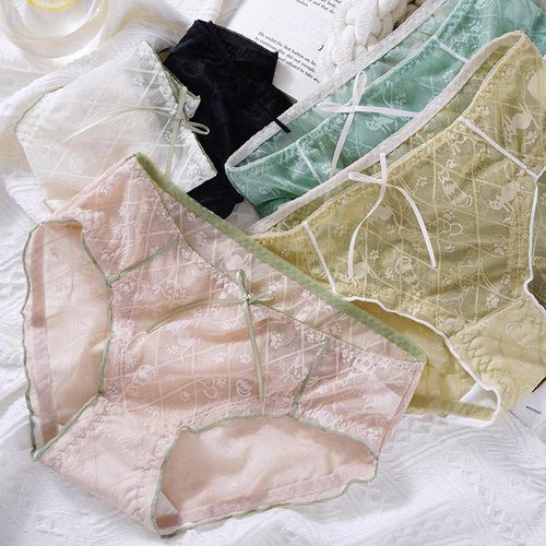 Japanese sexy, sweet and cute lace seamless underwear for women with transparent hollow wooden ears and sexy triangle women's underwear