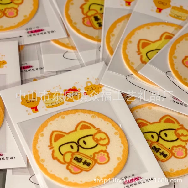 Round phone screen cleaning sticker with cartoon pattern, customizable, eye-catching, practical small gift, screen cleaning wipe