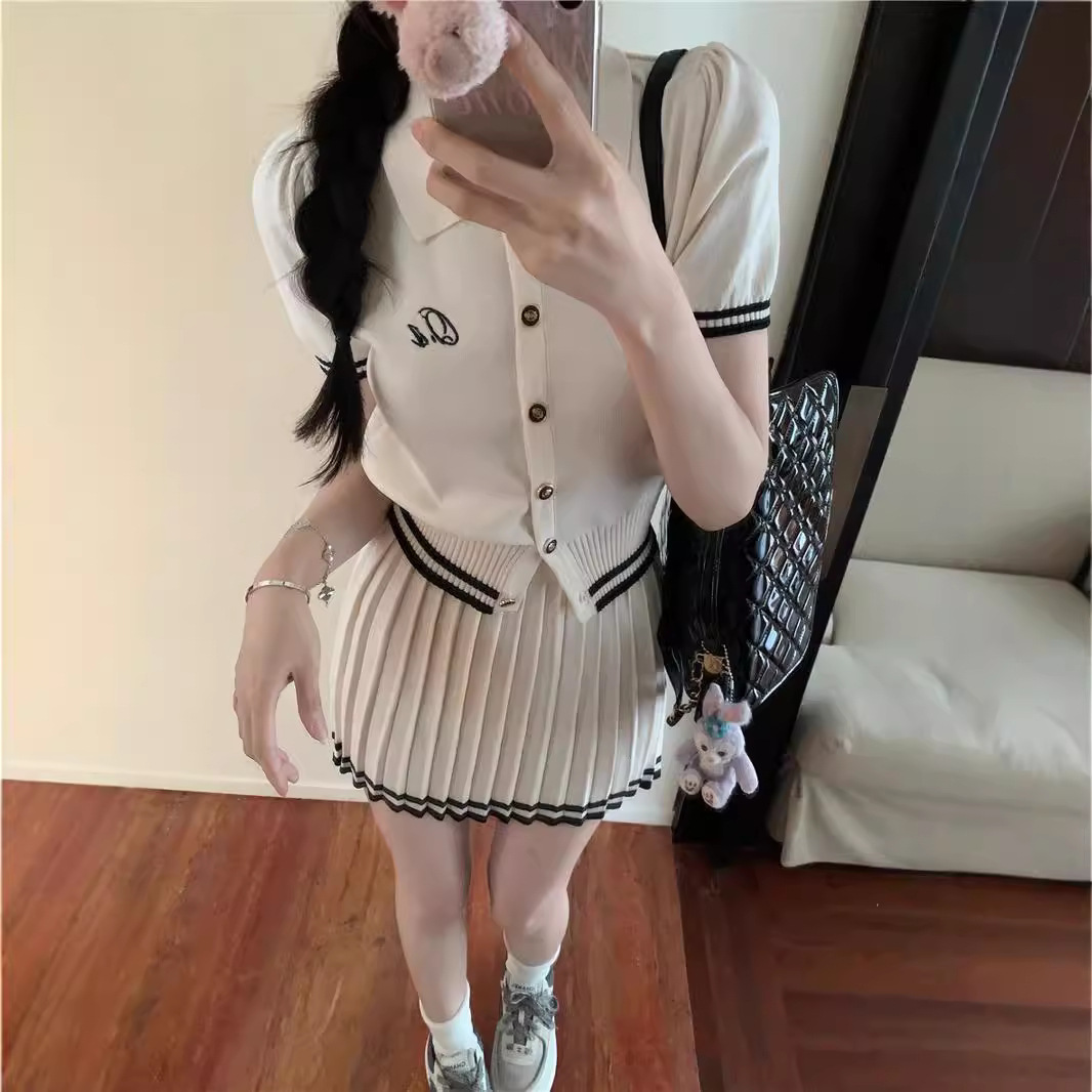 学院风减龄时尚套装女夏季新款气质休闲针织上衣百褶半身裙两件套