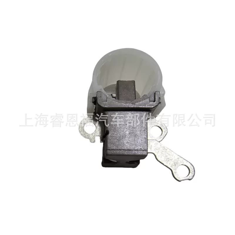 CB-82733736825110BHND08273702312039-8213 Держатель щетки генератора