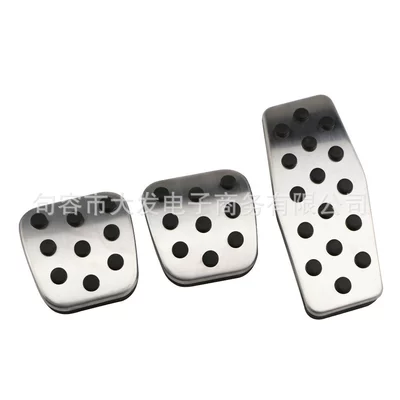 Suitable for Chevrolet: Dekorativ pedal başlıqları