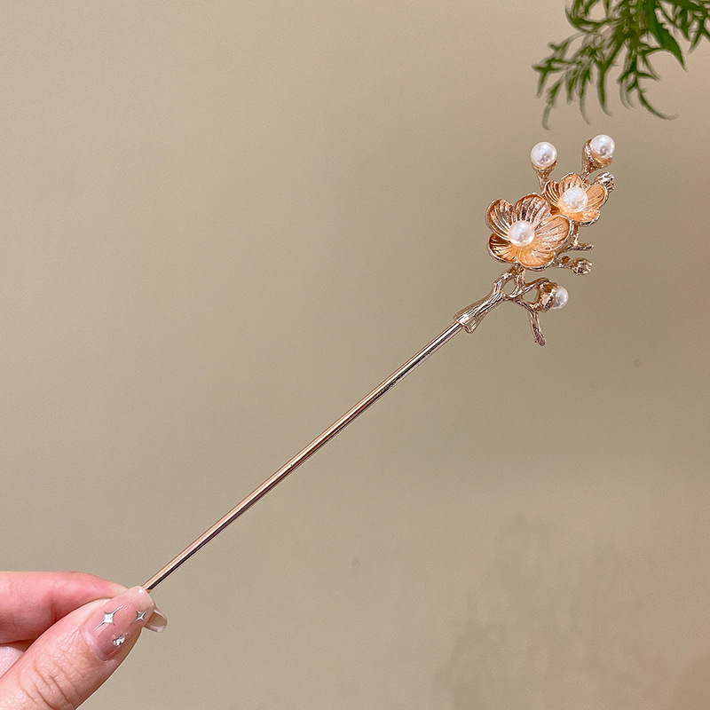 Puesto callejero Hanfu tocado de metal horquilla de pelo nuevo estilo chino femenino estilo antiguo paso a paso accesorios para el cabello borla horquilla al por mayor