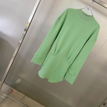 歐洲站22新款女 遮肉顯瘦 落肩袖設計 抹茶綠系列 抽繩收腰衛衣裙