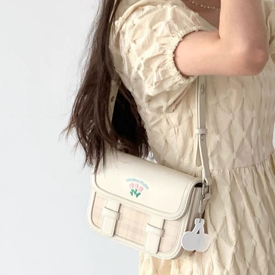 2021 년 여름 새로운 귀여운 캠브리지 가방 언더암 토푸 백 센스 크로스 바디 숄더 백 여성용 언더암 백 홍지