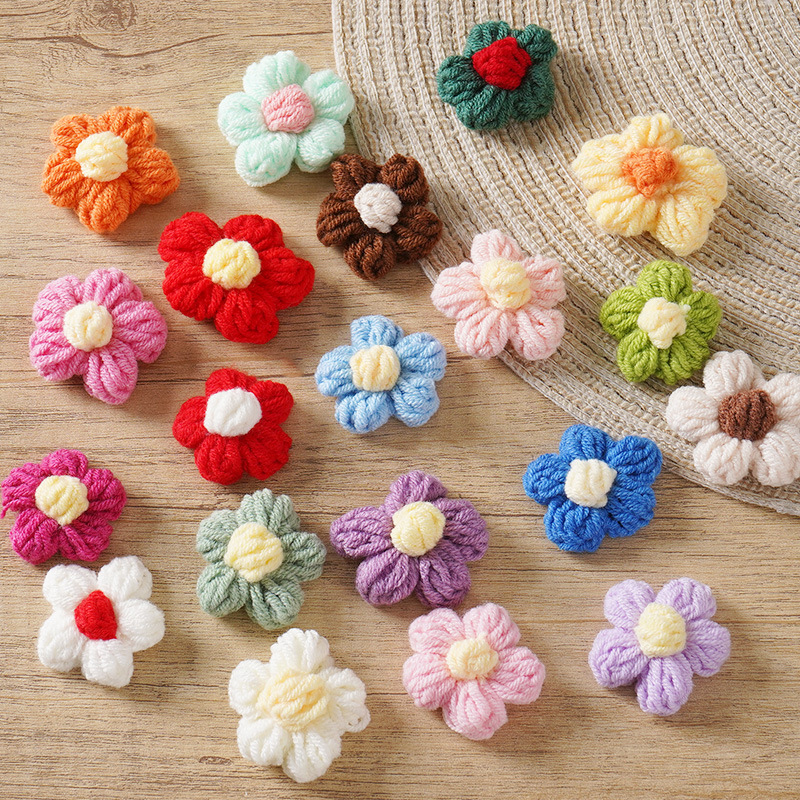 Cute handmade puffs, cotton wool flowers, diy jewelry accessories, corsages, clothing accessories, bag pendant materials
