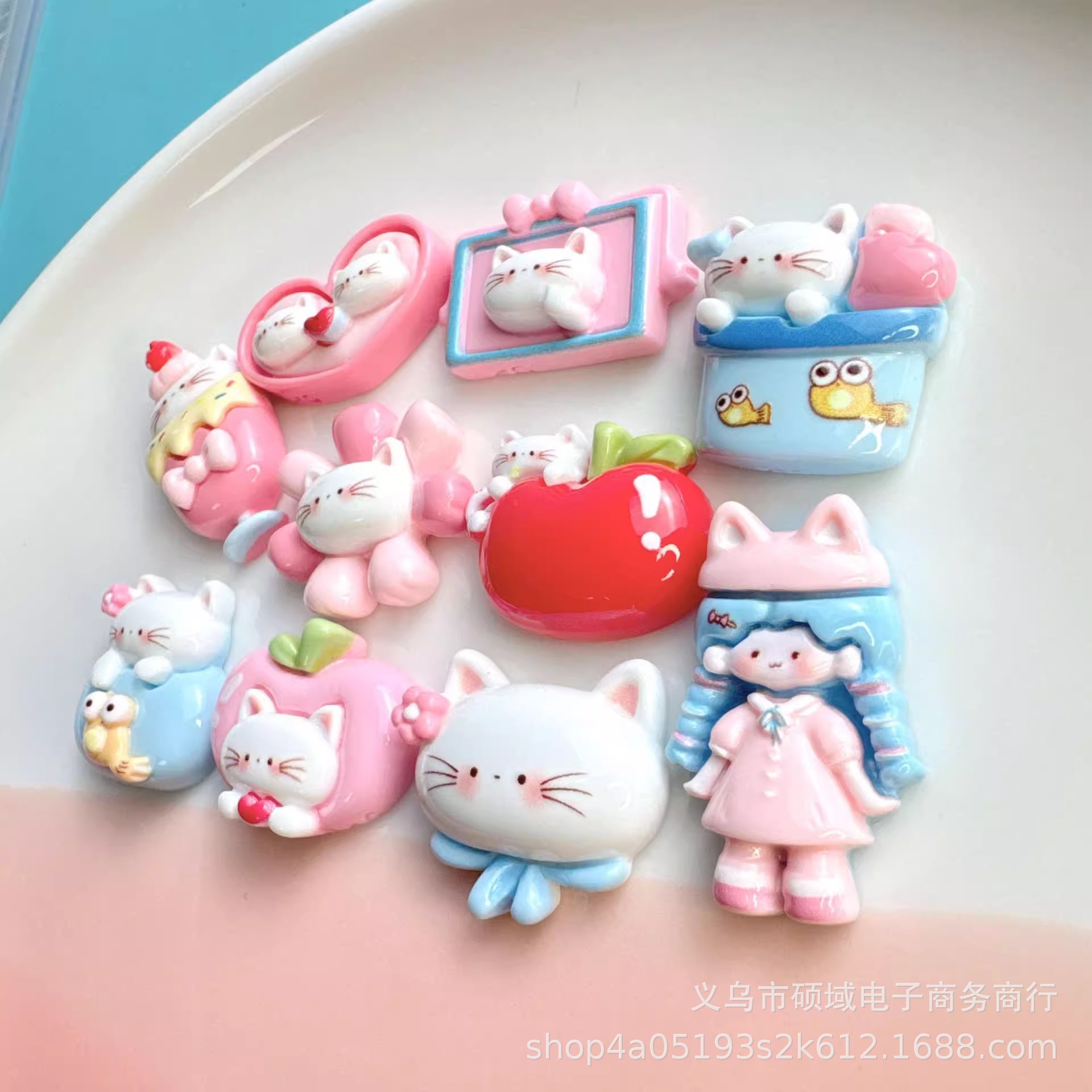 Sweetheart Cartoon Food Play Cat Resin Accessories Cream Gel DIY Hair Accessories Phone Case Refrigerator Sticker Water Cup Shoe Buckle Sticker