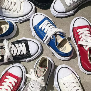 �F؛2025�¿����ܽ�Ь�ഺ����ƴɫ���f����Ь��ϵ�r�����e��Ů