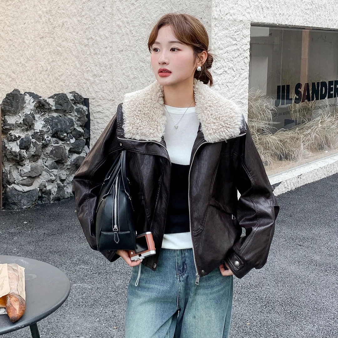 Large Lapel Plus Velvet Leather Short Jacket for Women 2025 Autumn and Winter New Style Warm and Fashionable Cool Motorcycle Pu Leather Jacket