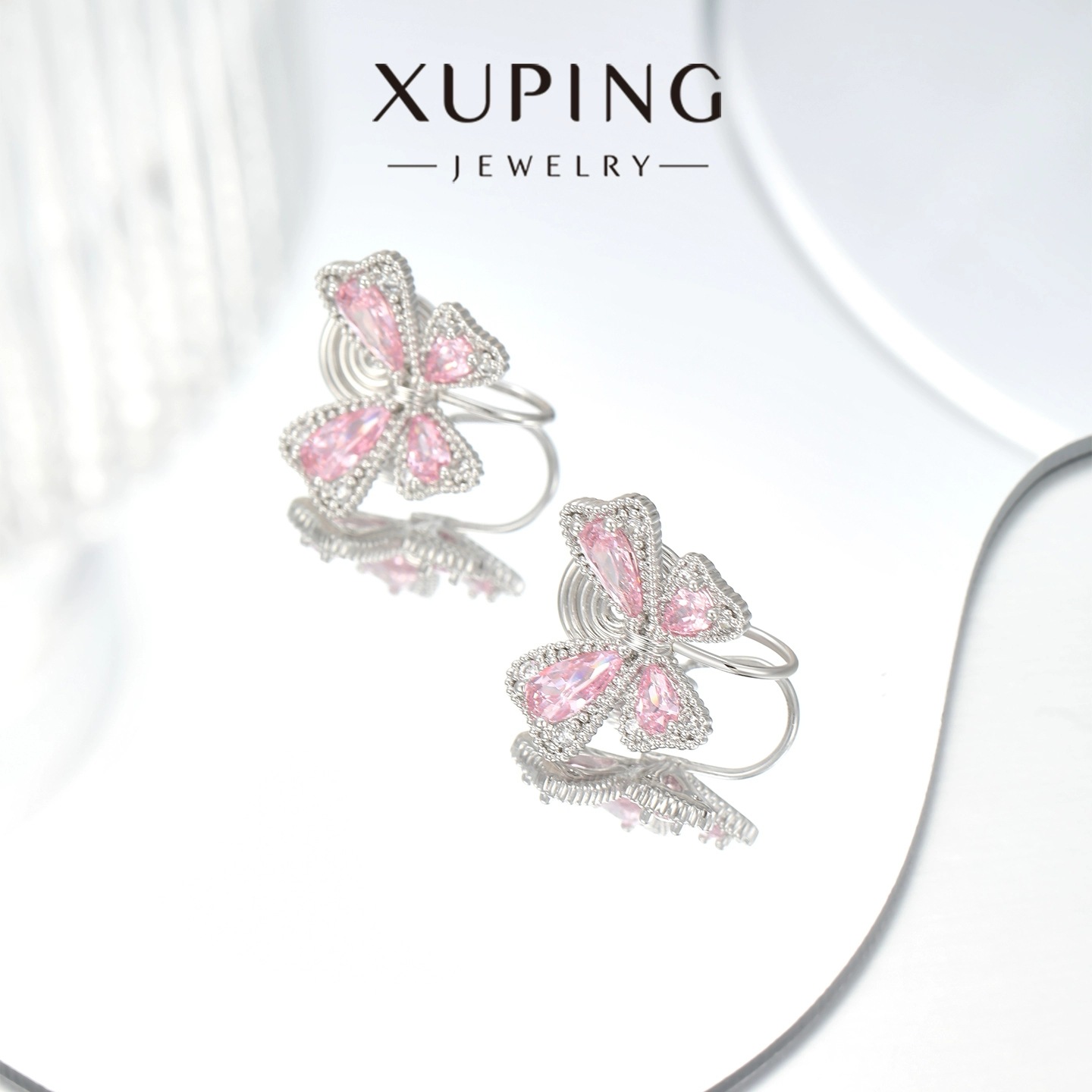 Mosquito rosa bandeja Ear Clamp