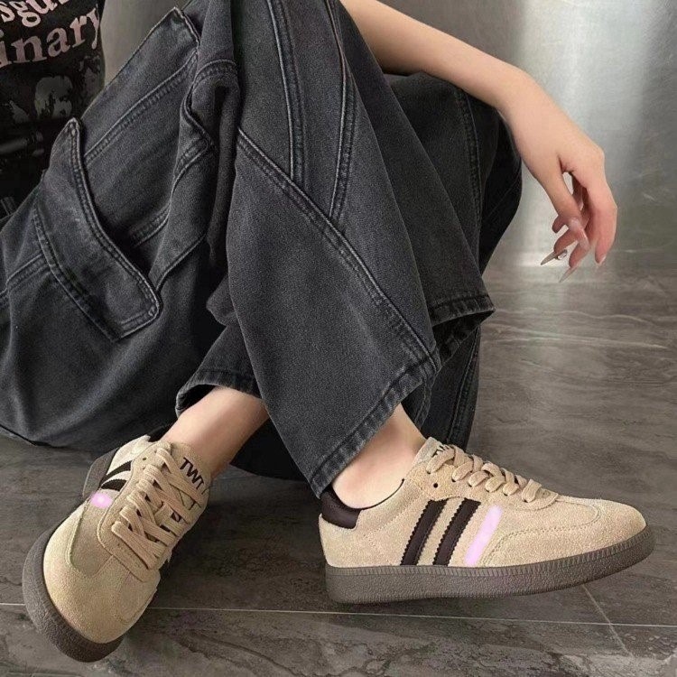 Zapatos de skate de primavera y otoño casuales de gran tamaño para mujeres nuevos deportes multifuncional retro zapatos de skate para estudiantes zapatos de entrenamiento de mujeres image 5