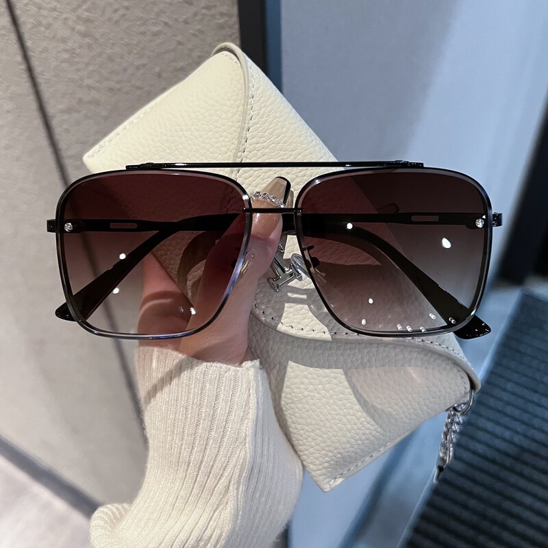 2025 New Transparent Blue Sunglasses Men's Retro Double Beam Driving Sunglasses Travel Uv Protection