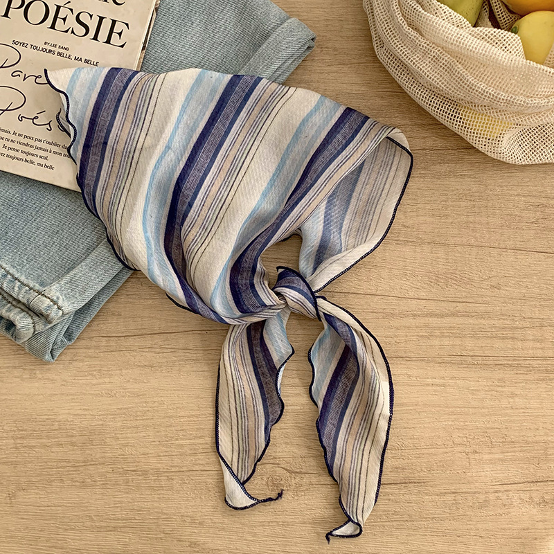 Bufanda de seda nuevo estilo protector para el cuello bufanda para el cuello pequeño y fresco pañuelo floral a cuadros cinturón para el cabello para atar el cabello bufanda triangular multiusos para atar la cintura